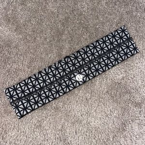 Lululemon reflective headband